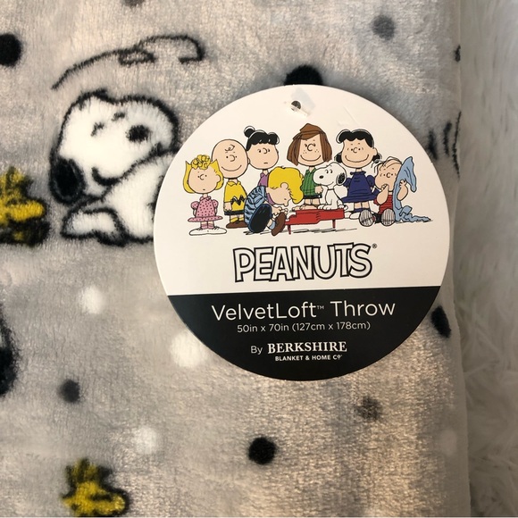 Peanuts Bedding Snoopy Peanuts Velvetloft Blanket Throw New Poshmark